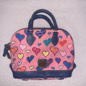 DOONEY & BURKE HEARTS CROSSBODY PURSE